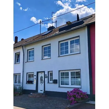 Apartment Moselle-side