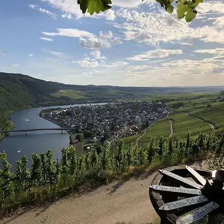 Moselle-side Apartment